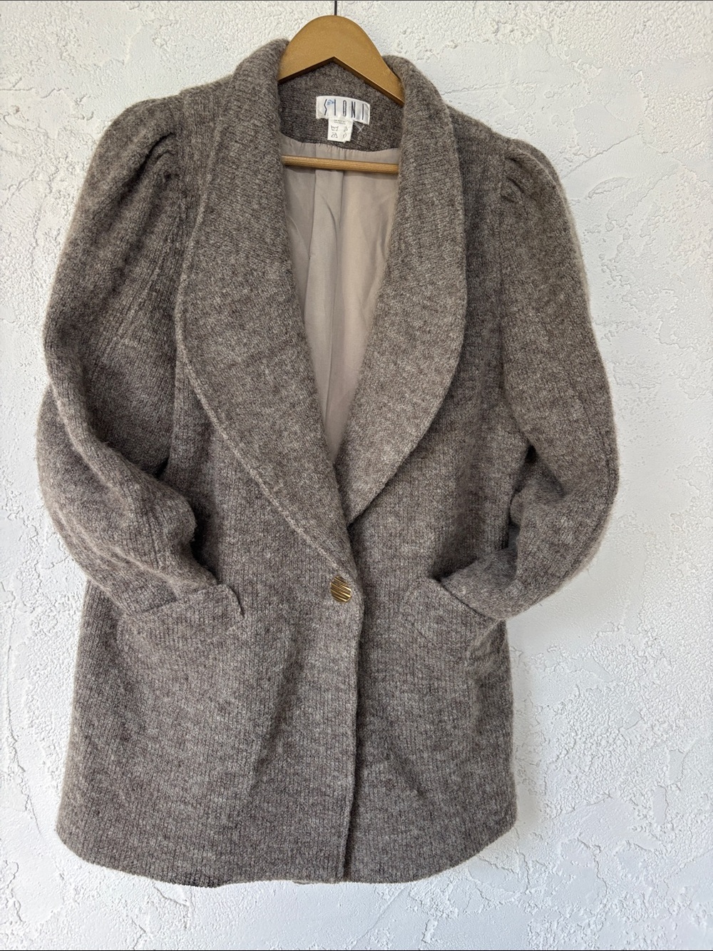 Stunning Gray Wool-Blend Shawl Collar Coat